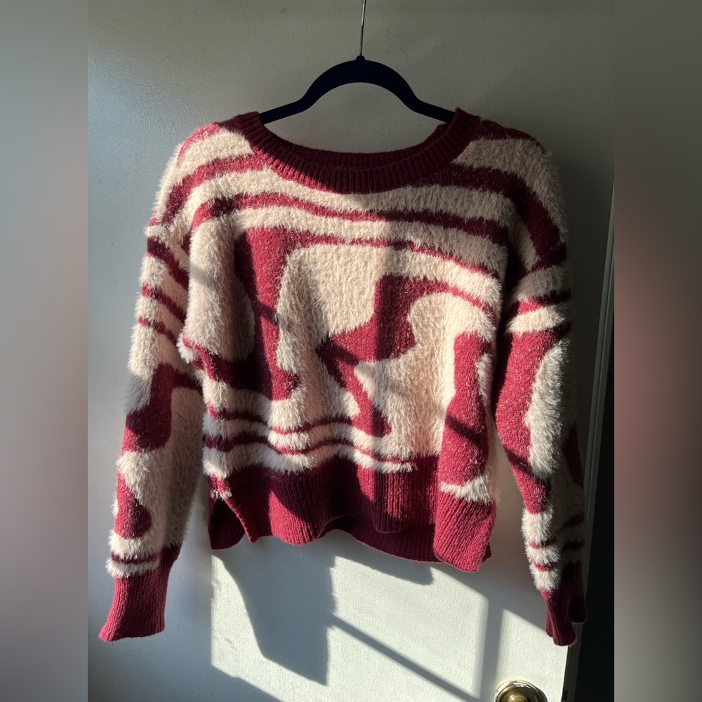 A. Byers Sweater (M)